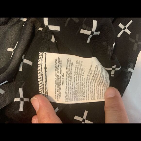 Vans black and white cross blouse size S - Picture 7 of 10